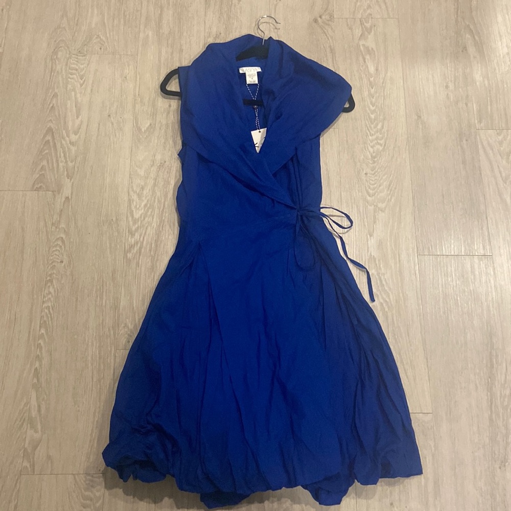 NEVER BEEN WORN VASNA ROYAL BLUE BUBBLE DRESS SHORT